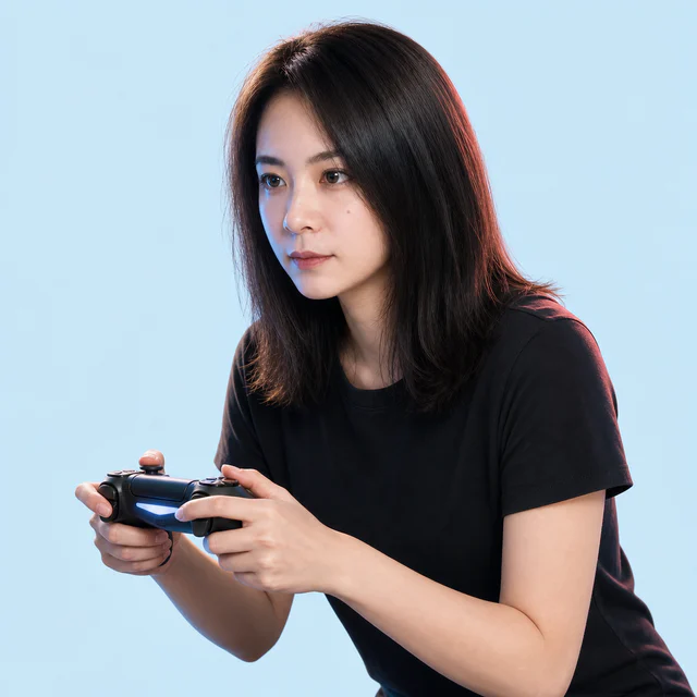 二月侧身握着手柄、专注玩游戏的数字分身